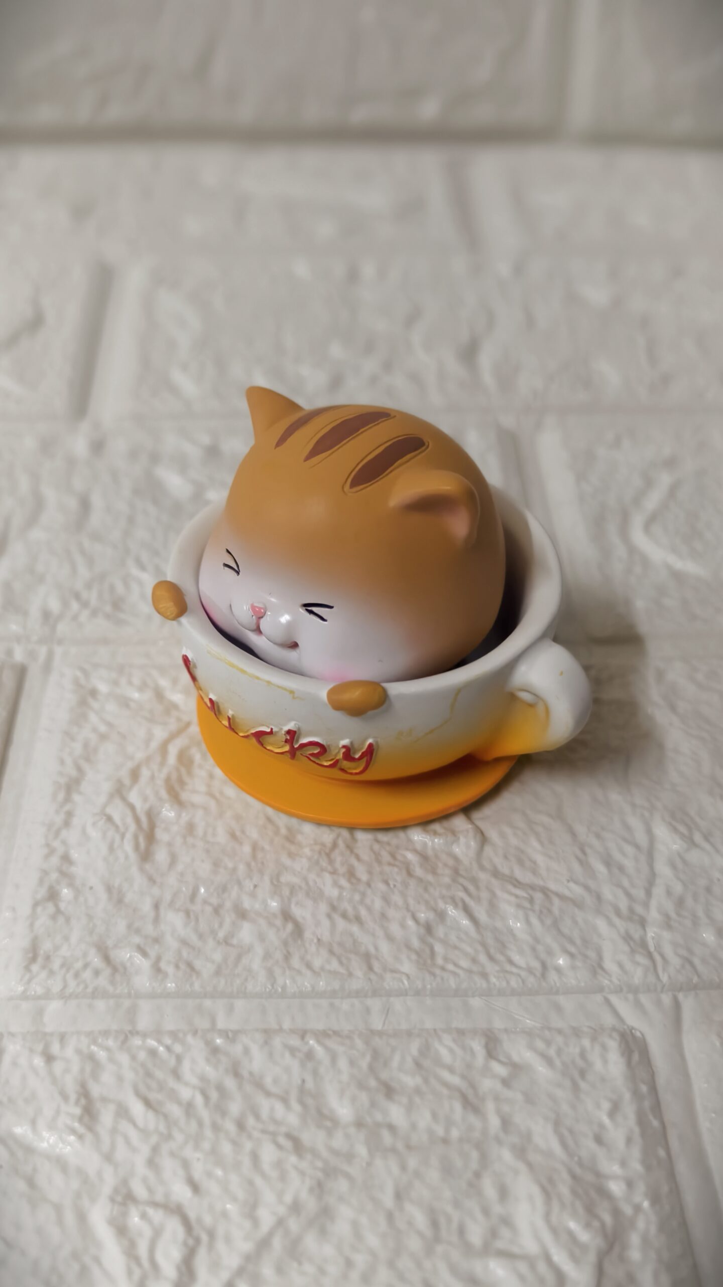Cute Lucky Cup Cat– Adorable Desk Decor Showpiece & Head Shaking Spring toy - Image 5